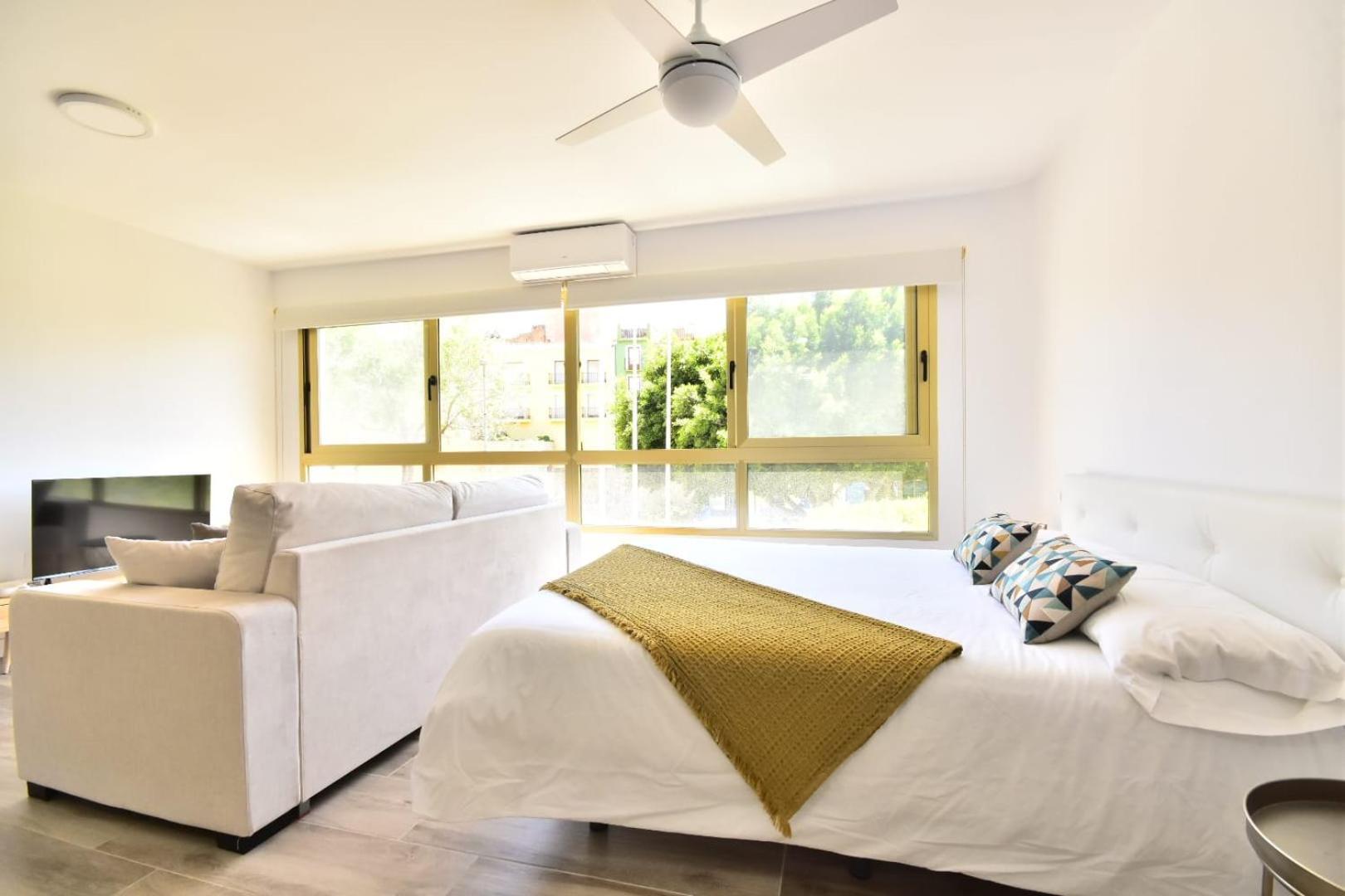 Villajoyosa Skyinn Luaran gambar